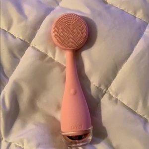 PMD facial cleansing device